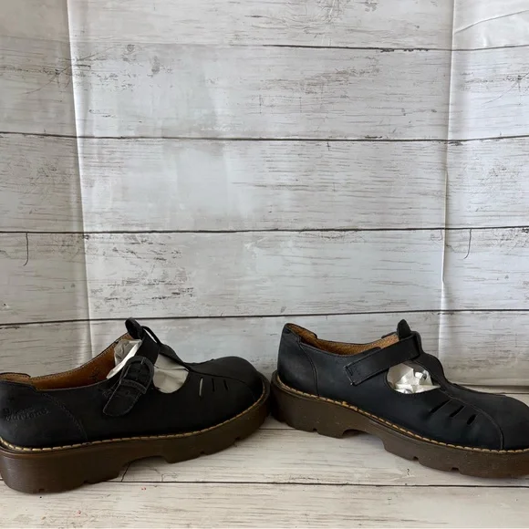 Vintage Dr. Martens Women’s Mary Jane’s - Picture 5 of 7